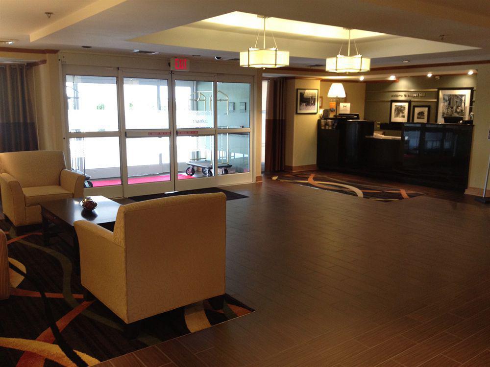 Hampton Inn & Suites Chapel Hill/Durham Exterior foto