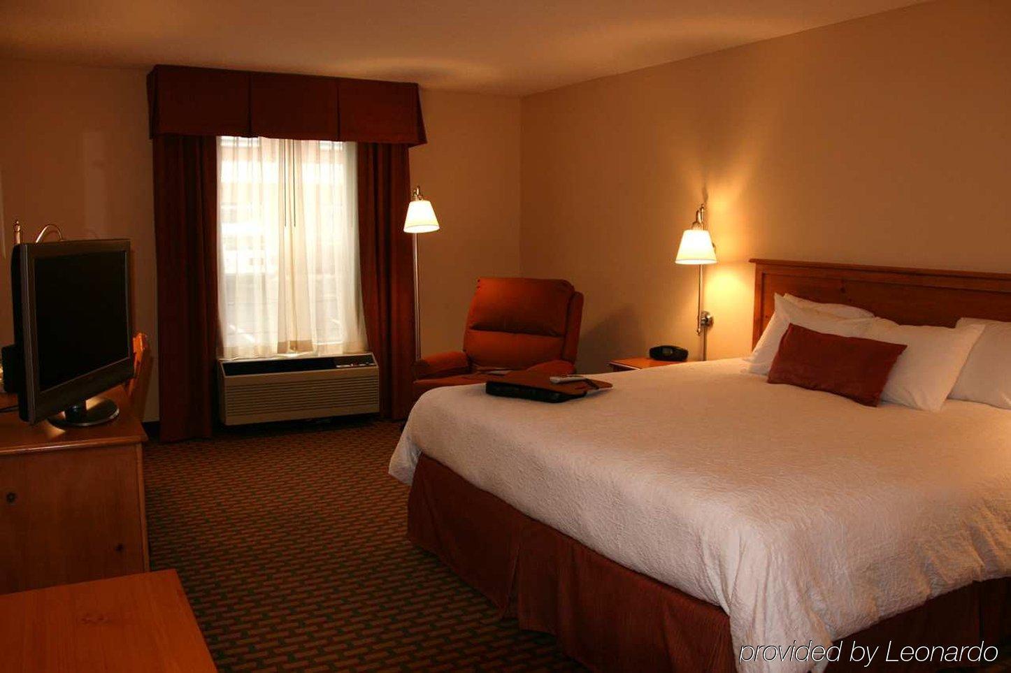 Hampton Inn & Suites Chapel Hill/Durham Habitación foto