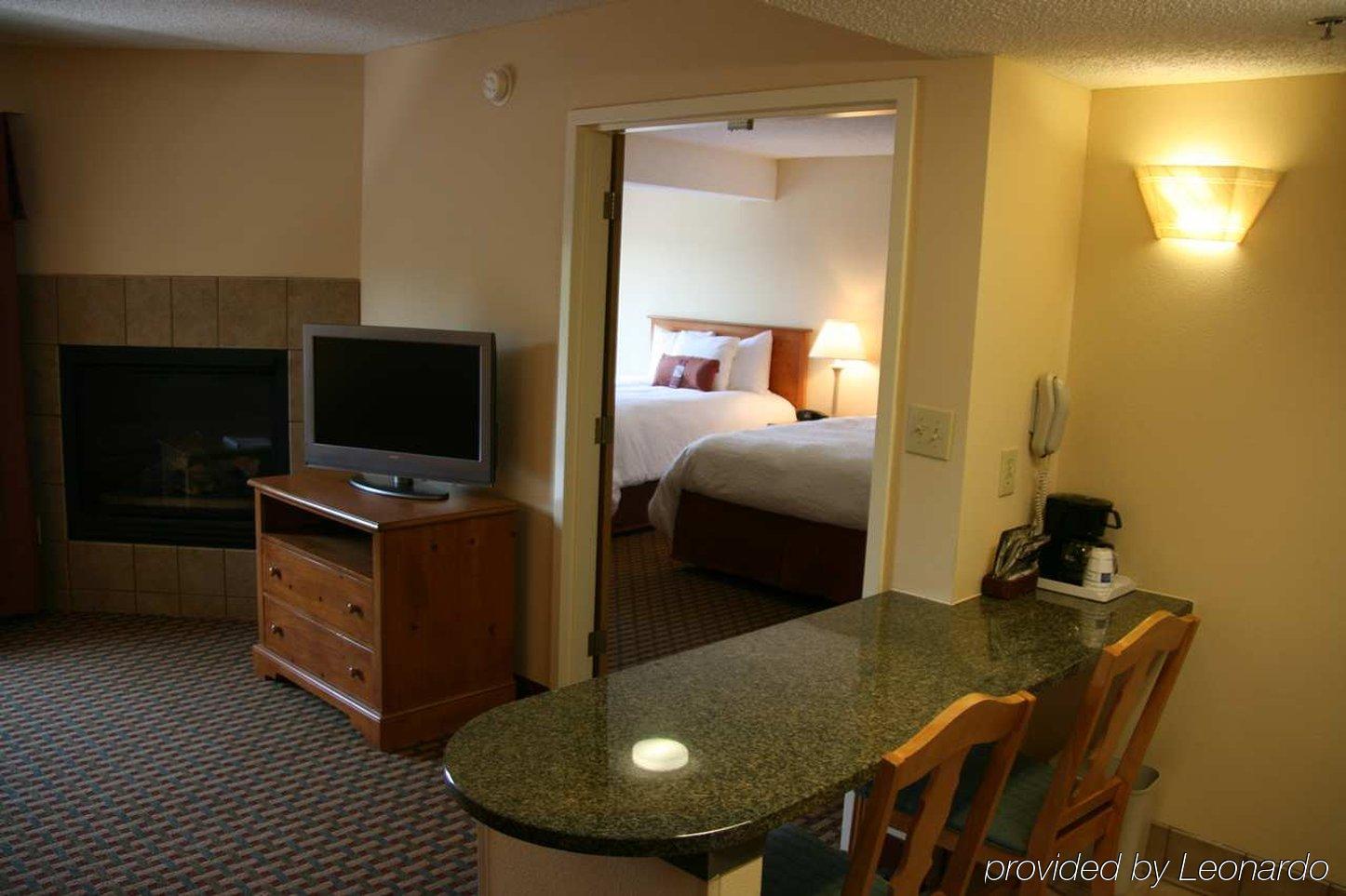 Hampton Inn & Suites Chapel Hill/Durham Habitación foto