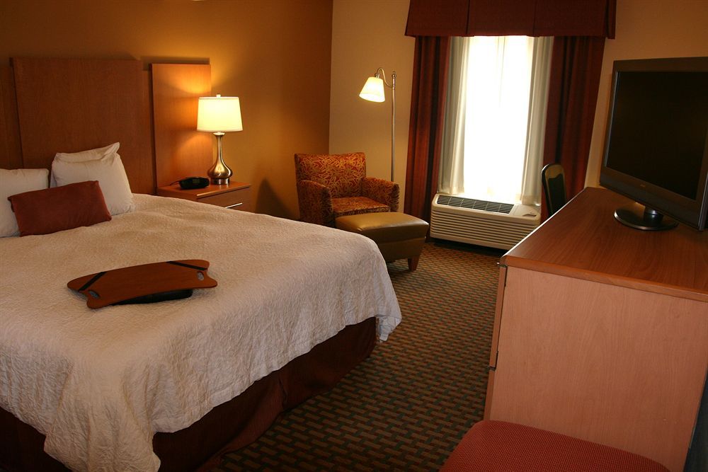 Hampton Inn & Suites Chapel Hill/Durham Habitación foto